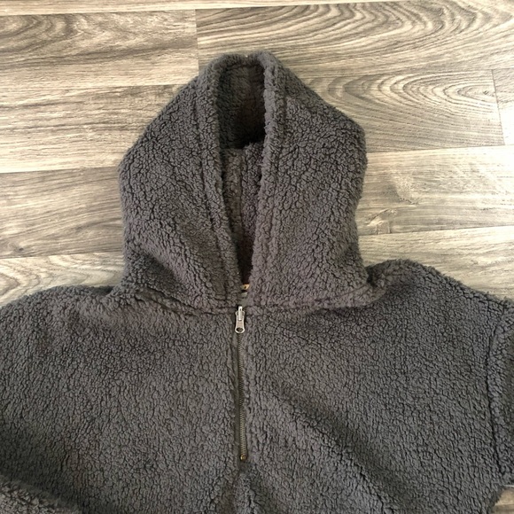 SOLD * NEW! RIPZONE Sherpa Pullover - Picture 3 of 9